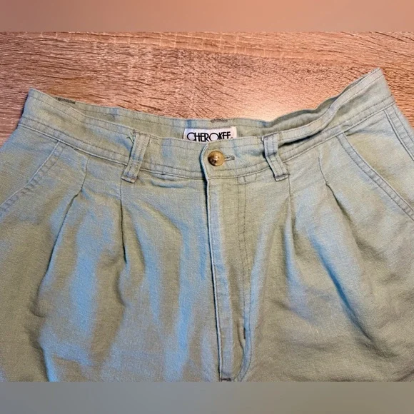 Vintage Cherokee Pleated Shorts - Picture 3 of 5